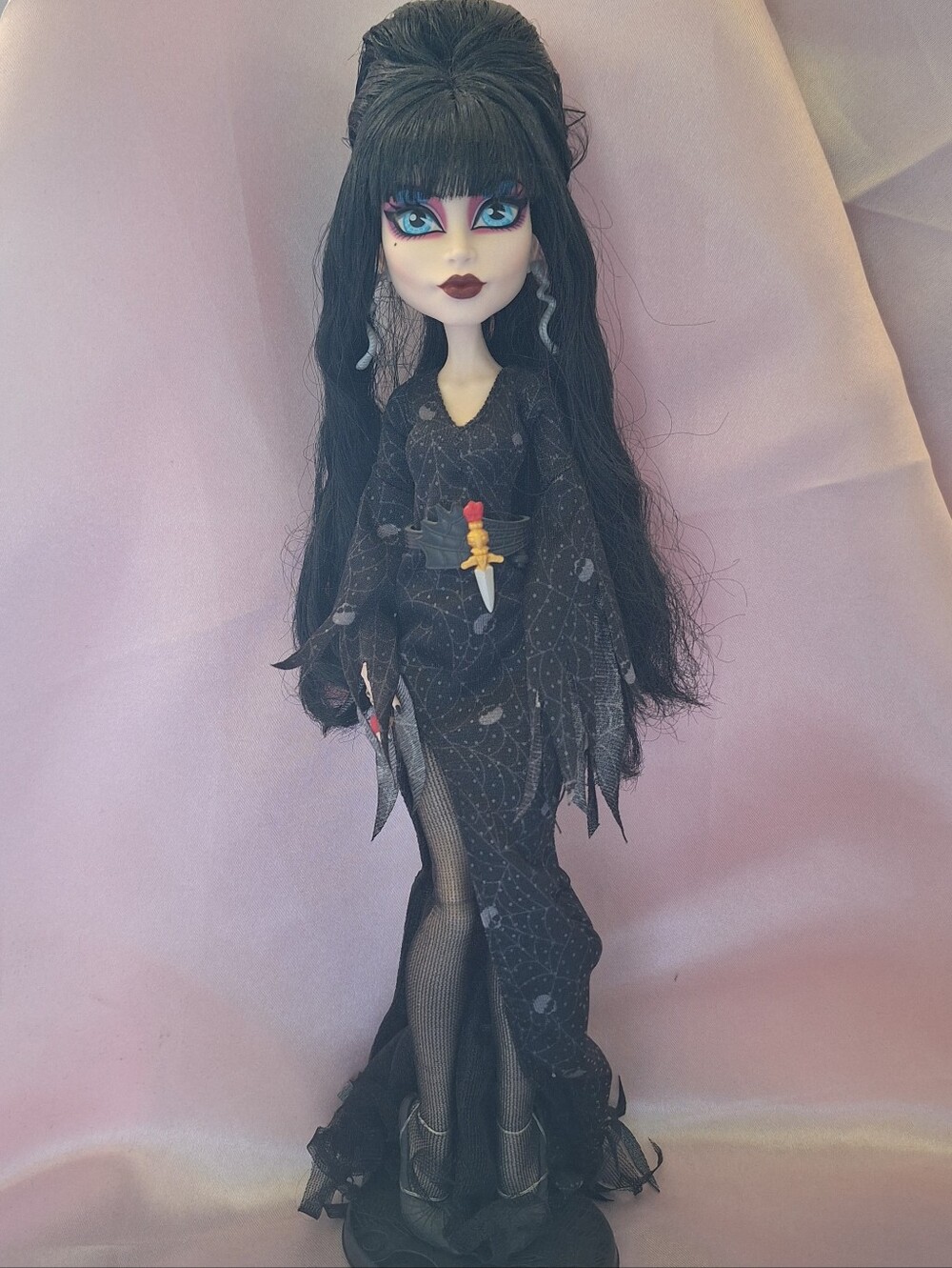 2023 Elvira Monster High Collab